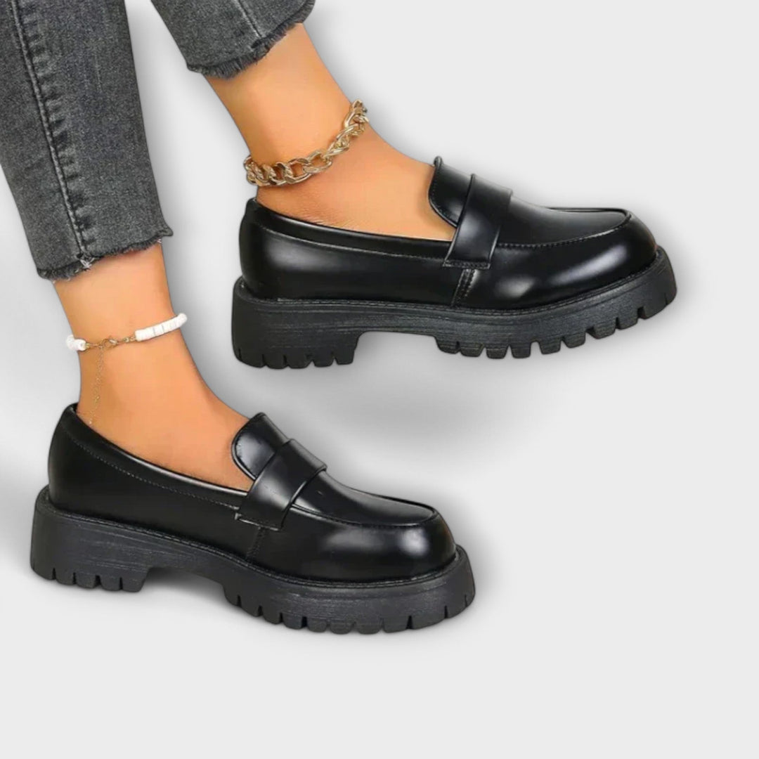 Women's Moccasins with Orthopaedic Design and Satin Heels