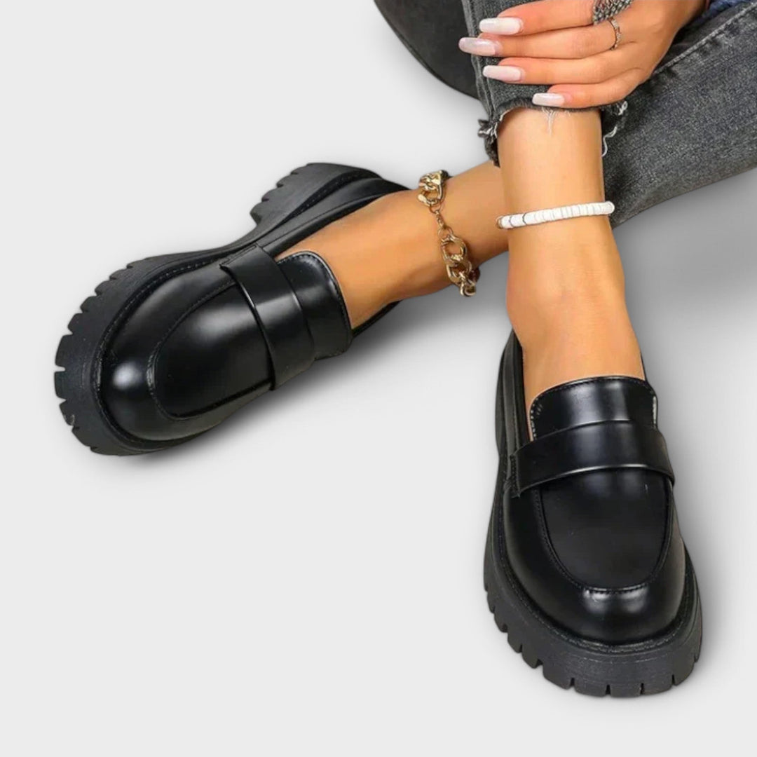 Women's Moccasins with Orthopaedic Design and Satin Heels