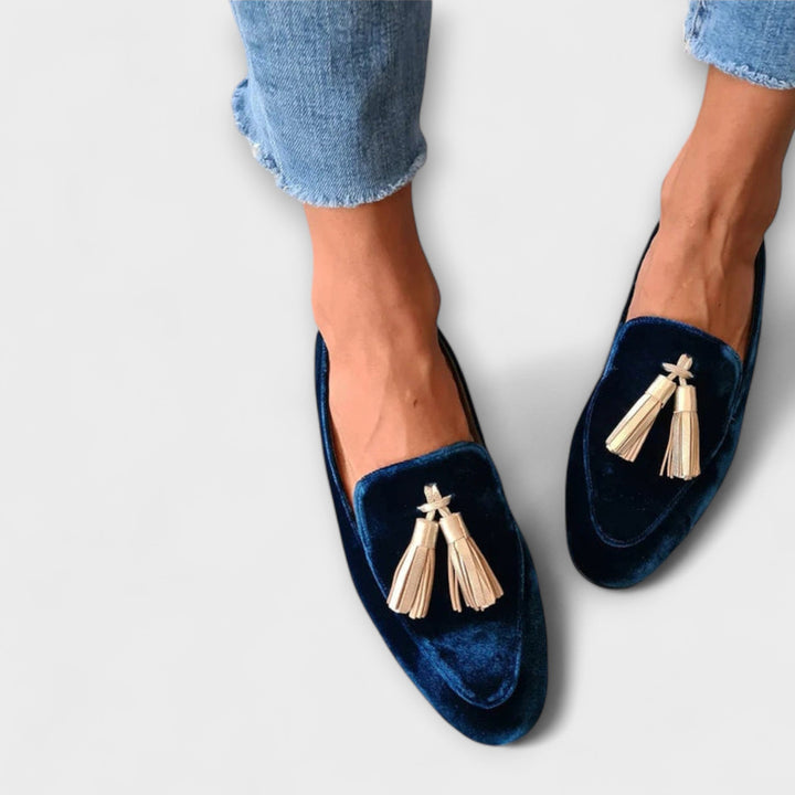 Quinnlyn - Vintage-Inspired Loafers with Fringes
